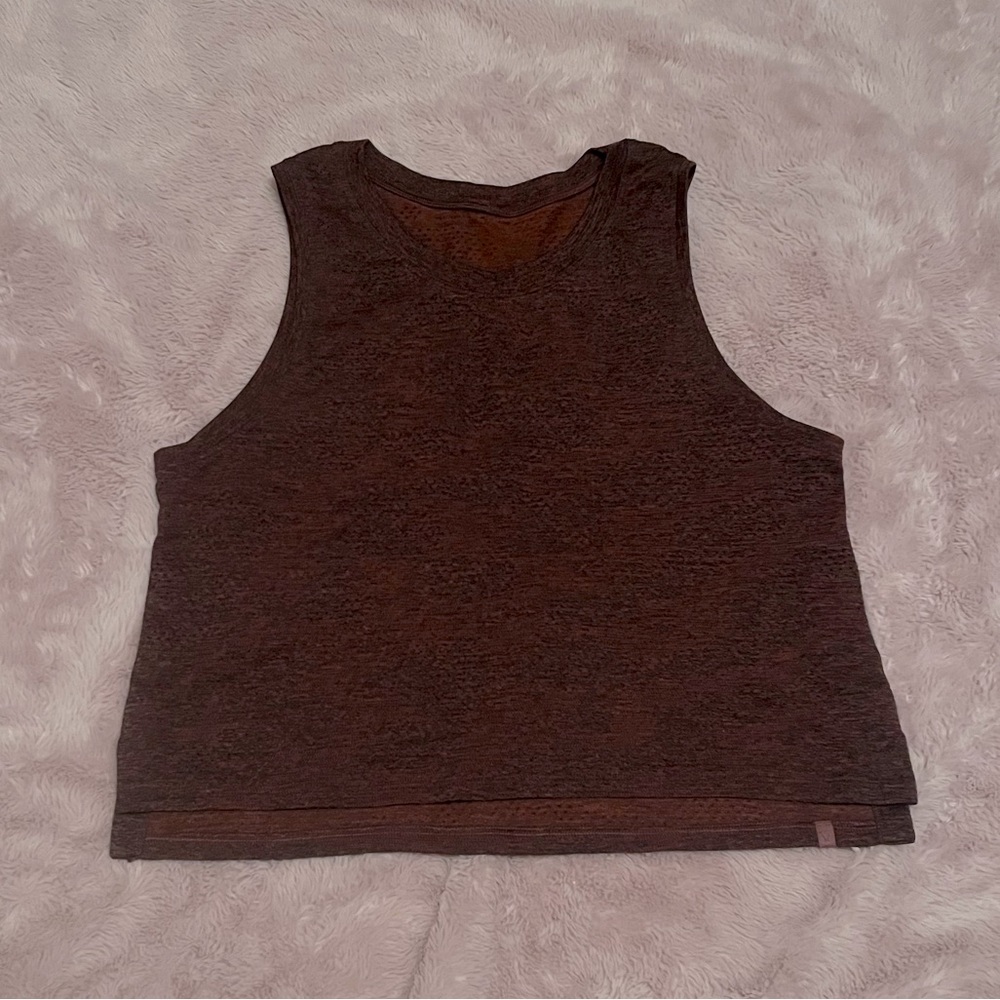 Lululemon tank crop top